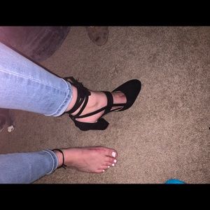 SIZE 9 BLACK HEELS
